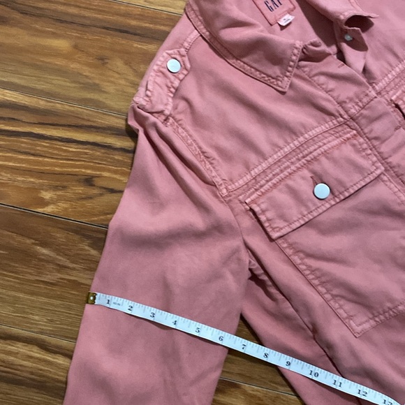 Gap lightweight pink jacket, size medium. - Picture 9 of 14